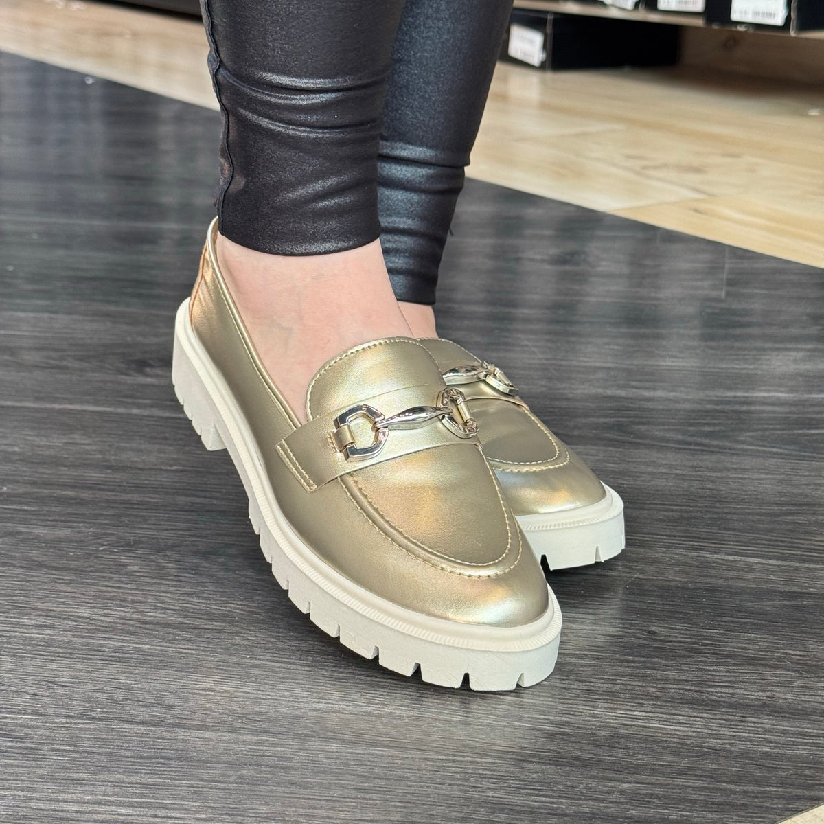 Mocassim Tratorado Ouro Light
