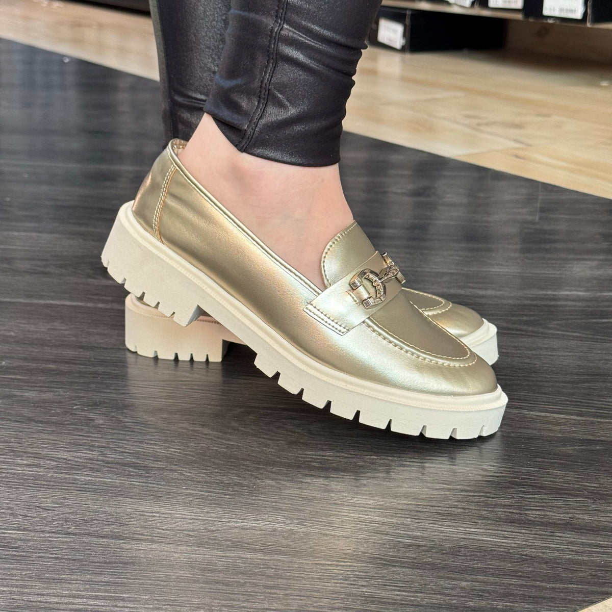 Mocassim Tratorado Ouro Light